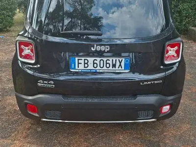 Usata Jeep Renegade Limited 140 CV (102 kW) 2016 SUV