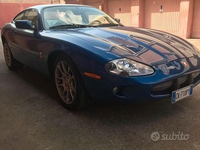 Usata Jaguar XKR 363 CV (266 kW) 1999 Blu Coupé
