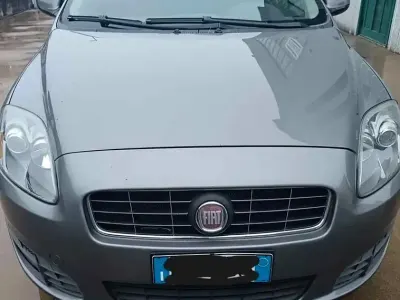 Usata Fiat Croma 140 CV (102 kW) 2011 Grigio Station wagon