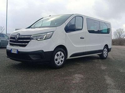 Begagnad Renault Trafic Zen 110 HK (80 kW) 2023 Vit Minibuss