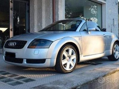 Usata Audi TT 179 CV (131 kW) 2005 Grigio Cabrio