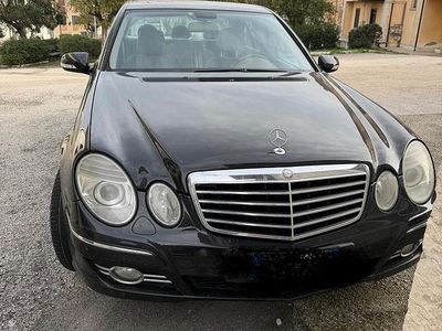 Begagnad Mercedes E280 193 HK (141 kW) 2006 Halvkombi