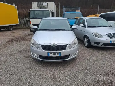 Usata Skoda Fabia Style 90 CV (66 kW) 2012 Grigio Station wagon