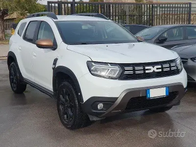 Usata Dacia Duster 101 CV (74 kW) 2023 Bianco SUV