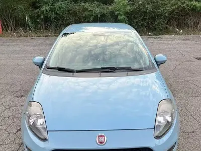Usata Fiat Punto 75 CV (55 kW) 2014 Bluazzurro Utilitaria