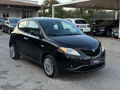Usata Lancia Ypsilon Gold 69 CV (50 kW) 2016 Nero Utilitaria