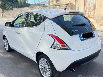 usata Lancia Ypsilon GPL Revisionato fino al 2033, GOLD