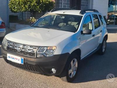 Usata Dacia Duster Lauréate 110 CV (80 kW) 2014 Bianco SUV