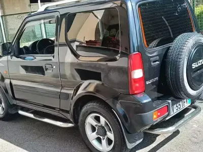 Usata Suzuki Jimny 85 CV (62 kW) 2009 Nero SUV