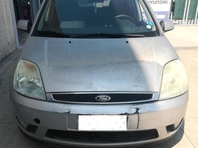 usata Ford Fiesta 4ª serie - 2005 per ricambi