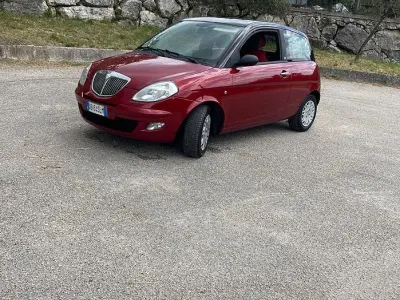 Usata Lancia Ypsilon 60 CV (44 kW) 2006 Rosso Utilitaria