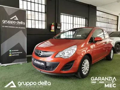 Usata Opel Corsa 85 CV (62 kW) 2012 Rosso Utilitaria
