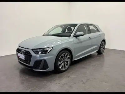 Nuova Audi A1 Sportback S-Line 116 CV (85 kW) 2025 Grigio freccia perla Utilitaria