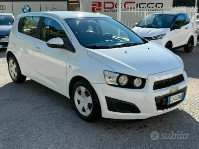 Usata Chevrolet Aveo LTZ 84 CV (61 kW) 2011 Bianco Berlina