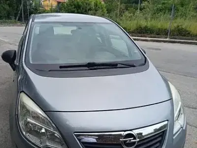 Usata Opel Meriva 95 CV (69 kW) 2013 Grigio Monovolume