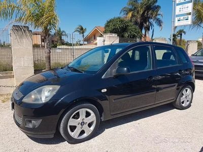 Begagnad Ford Fiesta 70 HK (51 kW) 2008 Blå Halvkombi