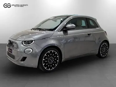 Usata Fiat 500e La Prima 69 kW (95 CV) 2022 Grigio Berlina
