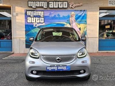 Usado Smart ForFour Passion 90 CV (66 kW) 2019 Gris Utilitario