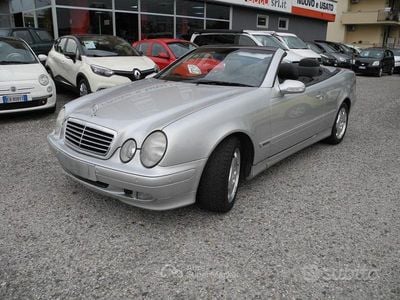 Usata Mercedes CLK200 Elegance 163 CV (119 kW) 2001 Argento Cabrio