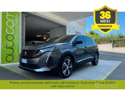 Usata Peugeot 5008 Allure 131 CV (96 kW) 2023 Grigio SUV