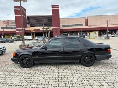 Usata Mercedes E200 1987 Nero Berlina