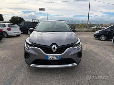Usata Renault Captur Techno 91 CV (66 kW) 2022 Grigio SUV
