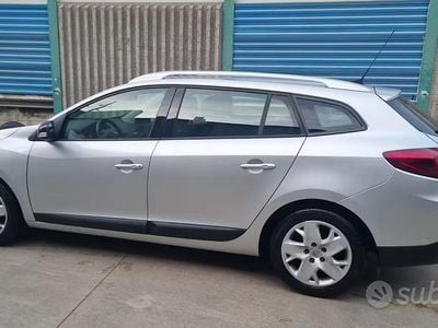 Usata Renault Mégane GrandTour 110 CV (80 kW) 2012 Grigio Station wagon