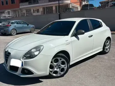 Usata Alfa Romeo Giulietta 105 CV (77 kW) 2017 Bianco Utilitaria