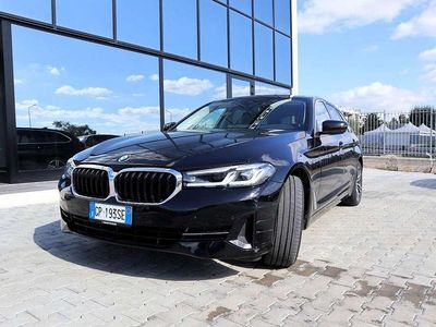 Usata BMW 520 190 CV (139 kW) 2022 Nero Station wagon