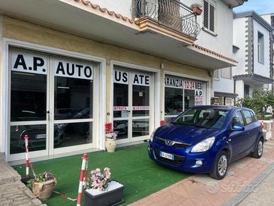Usata Hyundai i20 Comfort 77 CV (56 kW) 2009 Blu Utilitaria