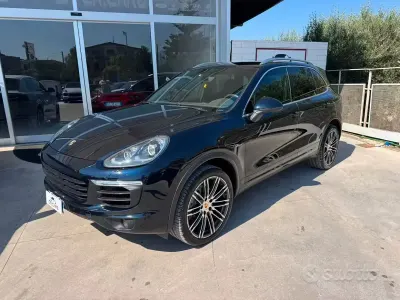Usata Porsche Cayenne 250 CV (183 kW) 2016 Bluazzurro SUV