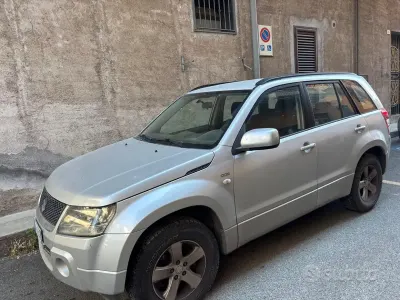 Usata Suzuki Vitara 129 CV (94 kW) 2007 Grigio SUV