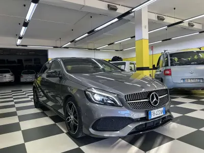 Usata Mercedes A180 Premium 109 CV (80 kW) 2016 Berlina