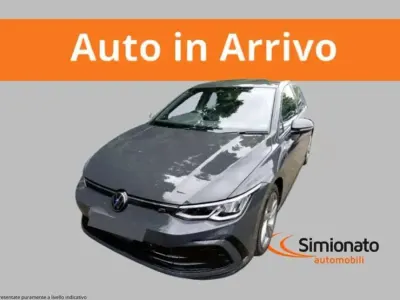 Usata VW Golf VIII R-line 131 CV (96 kW) 2024 Antracite Berlina