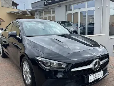 Käytetty Mercedes CLA180 116 HP (85 kW) 2022 Musta Sedan