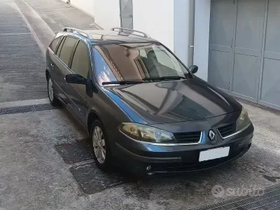 Usata Renault Laguna II 131 CV (96 kW) 2006 Grigio Station wagon