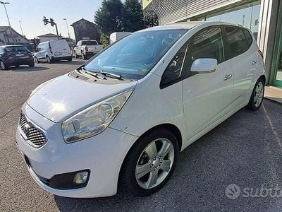 Usata Kia Venga 116 CV (85 kW) 2011 Bianco Utilitaria