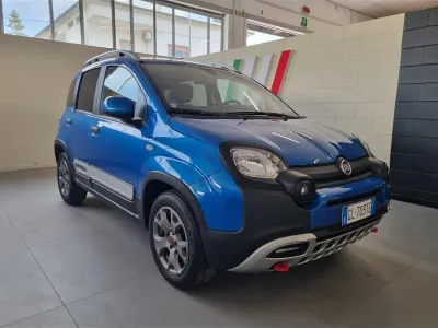 Begagnad Fiat Panda Cross Cross 69 HK (50 kW) 2022 Blå Halvkombi