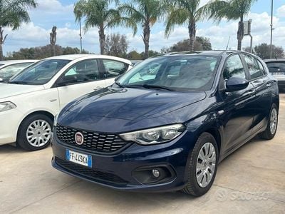 Usata Fiat Tipo Lounge 120 CV (88 kW) 2016 Blu Berlina