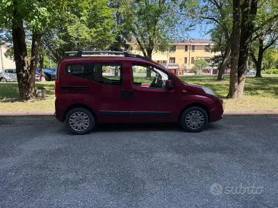 Usata Fiat Fiorino Trekking 77 CV (56 kW) 2010 Rosso Monovolume