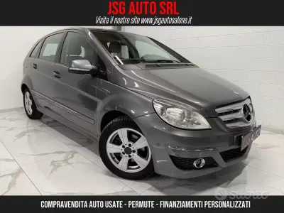 Usata Mercedes B180 109 CV (80 kW) 2009 Grigio Monovolume
