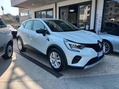 Usata Renault Captur Business 93 CV (68 kW) 2022 Bianco SUV