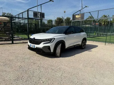 Usata Renault Austral Techno Esprit Alpine 200 CV (147 kW) 2023 Bianco SUV