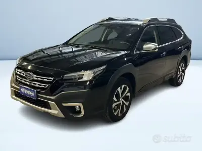 Usata Subaru Outback Premium 169 CV (124 kW) 2021 Nero metallizzato Station wagon