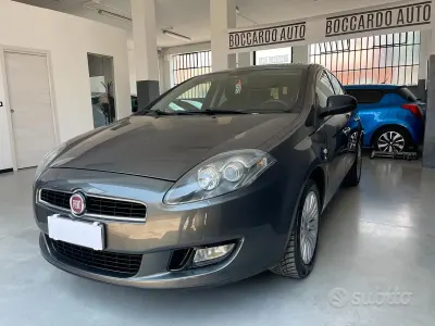 Usata Fiat Bravo Easy 90 CV (66 kW) 2013 Grigio Utilitaria