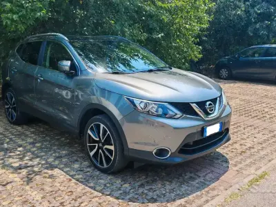 Usata Nissan Qashqai 115 CV (84 kW) 2017 Grigio SUV