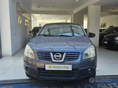 Usata Nissan Qashqai Tekna 103 CV (75 kW) 2008 Grigio SUV