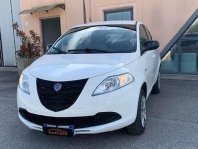 Usata Lancia Ypsilon 80 CV (58 kW) 2014 Bianco Utilitaria