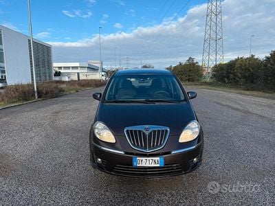 Usata Lancia Musa 77 CV (56 kW) 2009 Marrone Monovolume