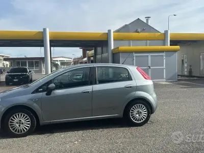 Usata Fiat Punto 75 CV (55 kW) 2007 Grigio Utilitaria